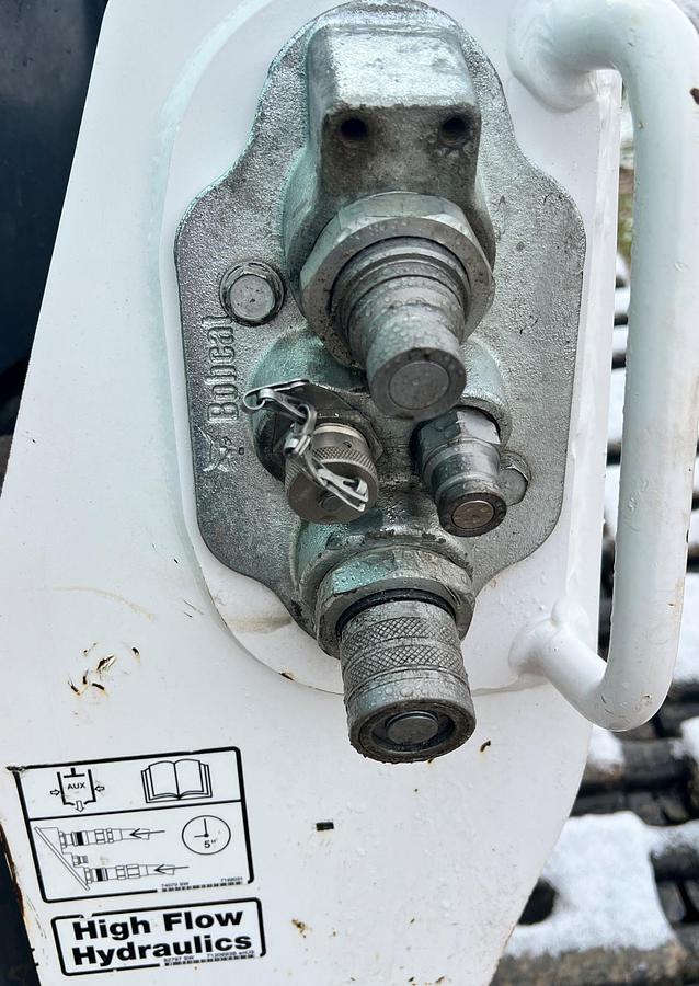 Used 2019 BOBCAT t870