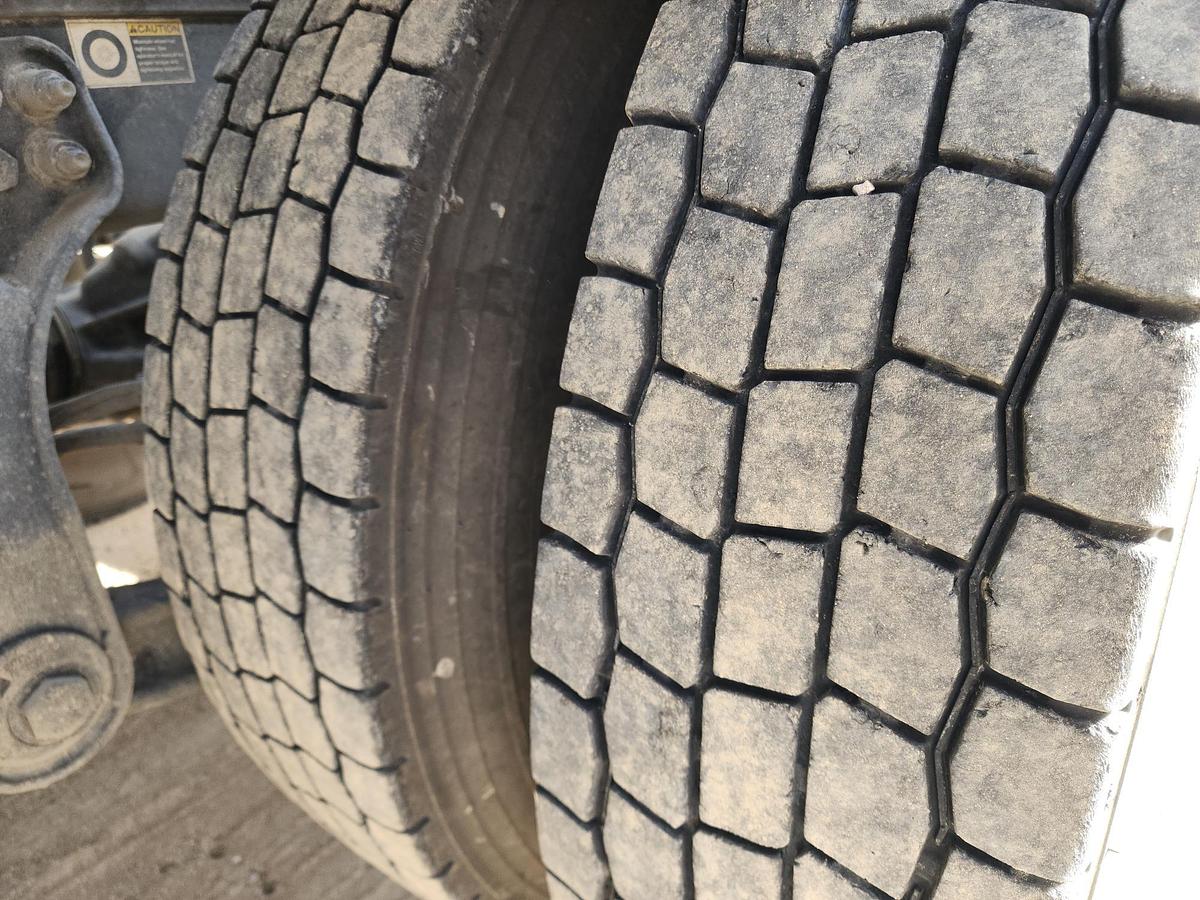 Used 2021 KENWORTH T880