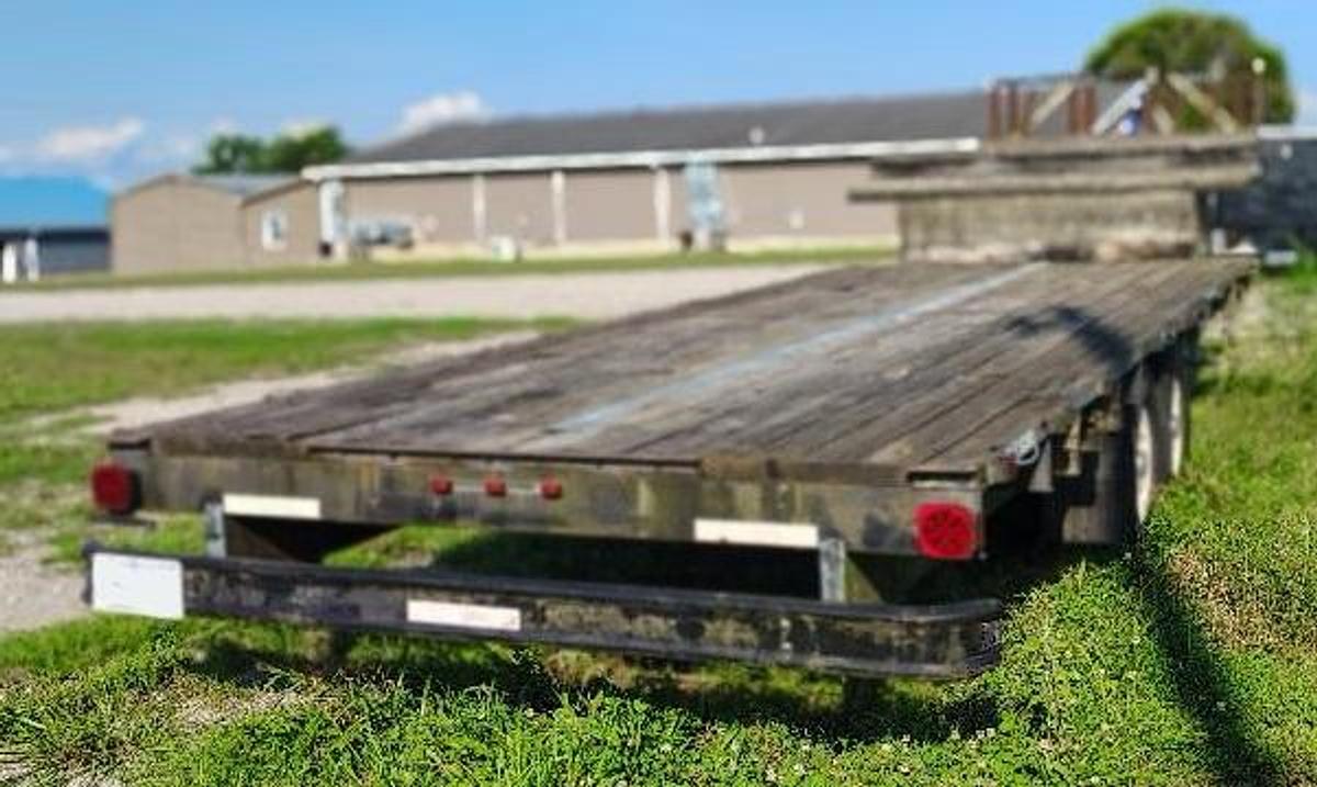 Used 2004 CUSTOM BUILT 33 foot