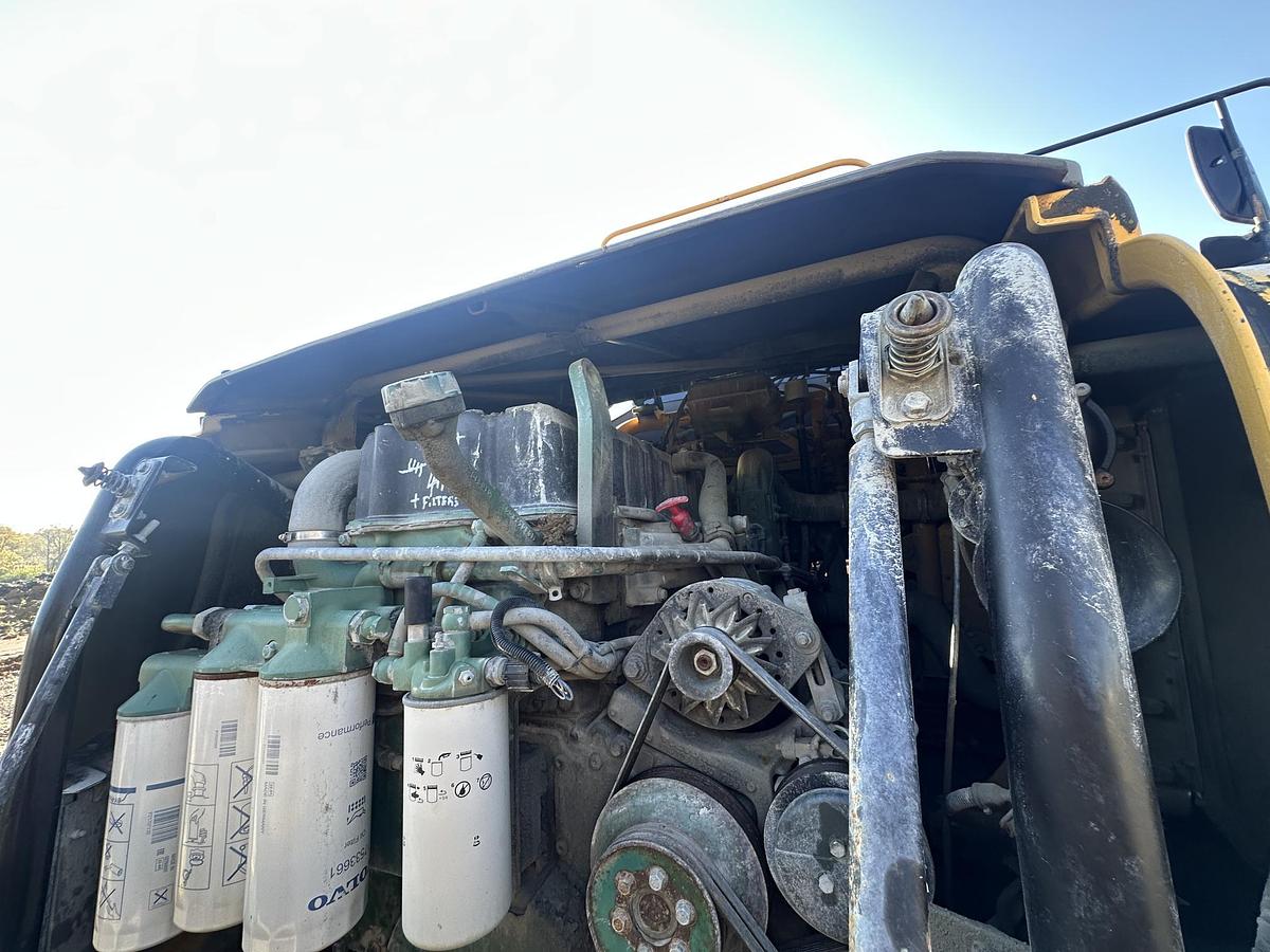 Used 2002 VOLVO A40D