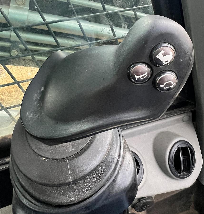 Used 2023 CASE dl550