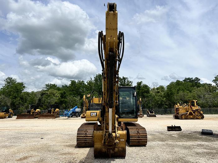 Used 2018 CATERPILLAR 323