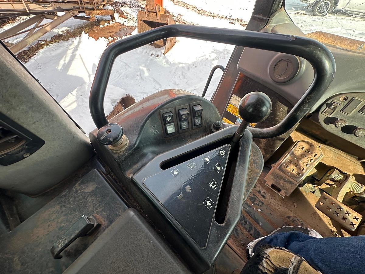 Used 2005 CATERPILLAR 963C