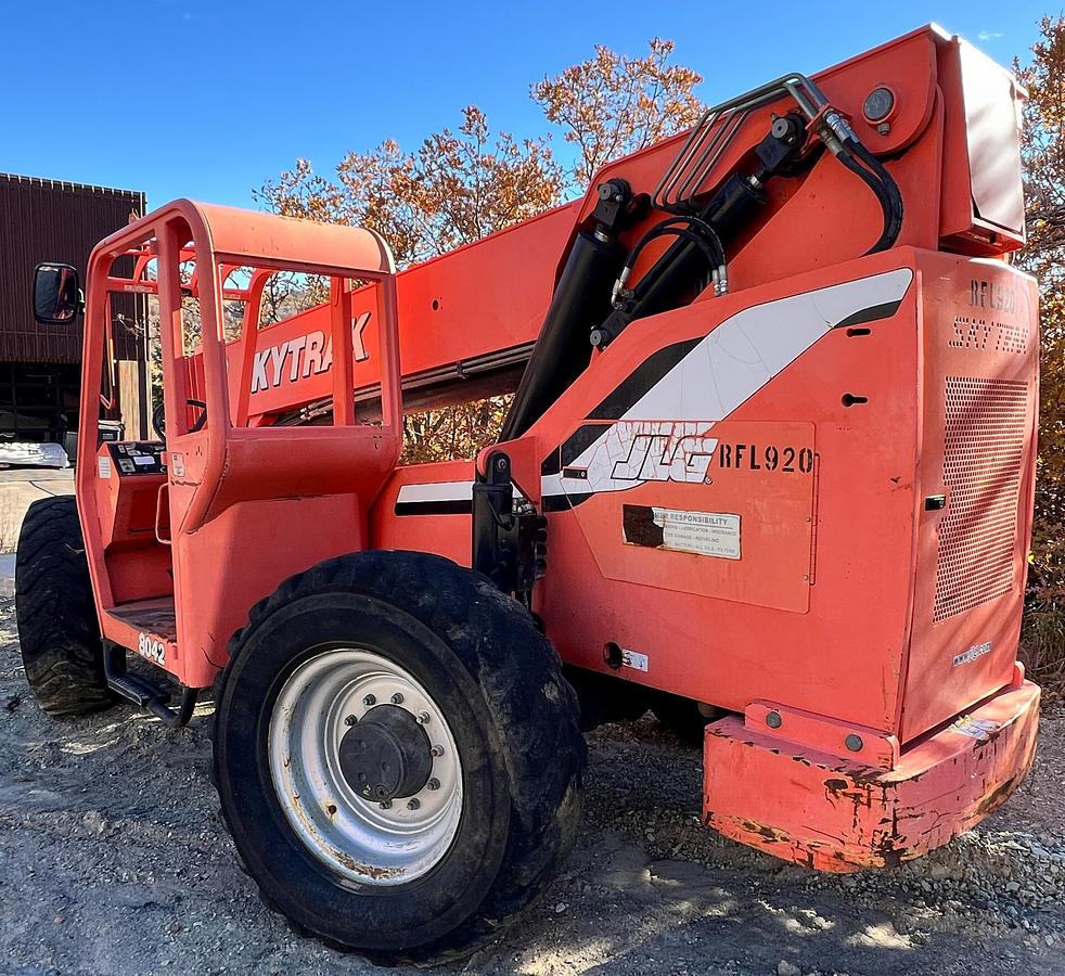 Used 2007 SKY TRAK 8042