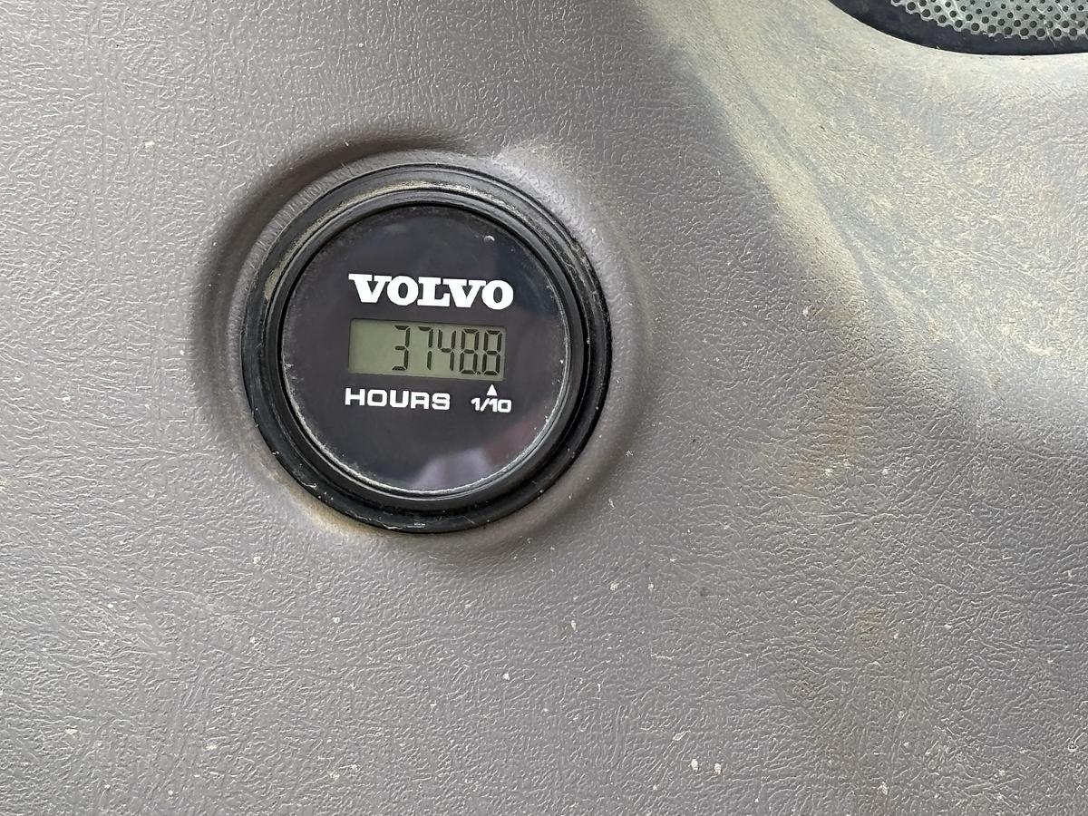 Used 2022 VOLVO EC300EL
