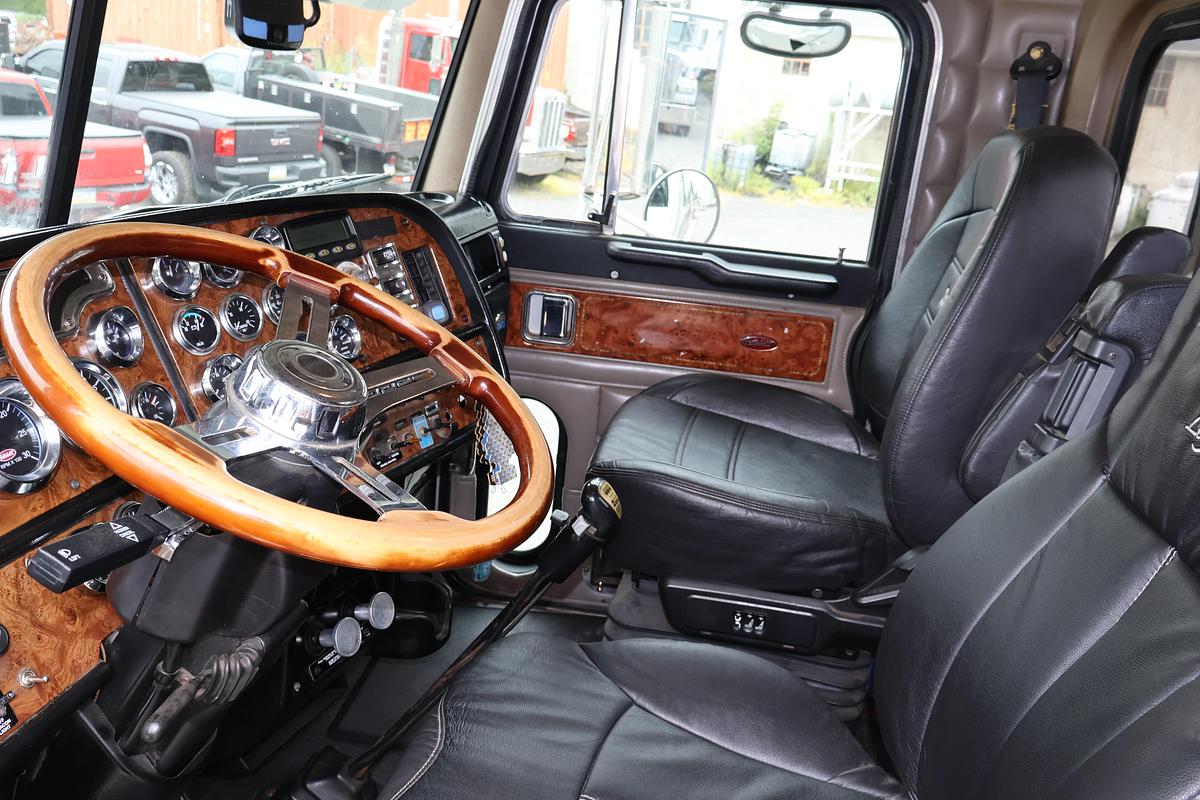 Used 2001 PETERBILT 379