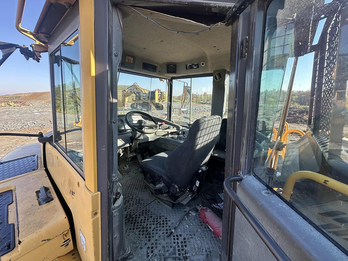 Used 2002 VOLVO A40D