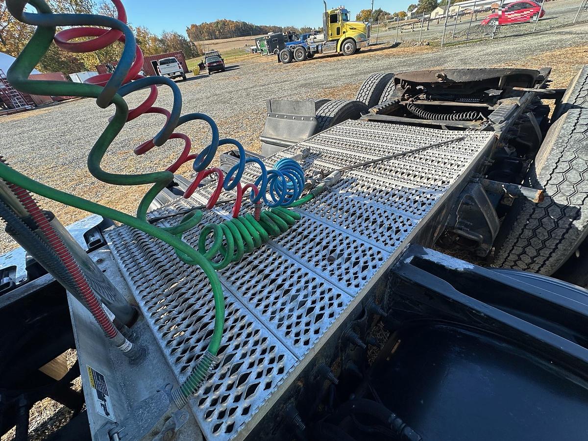 Used 2012 PETERBILT 365