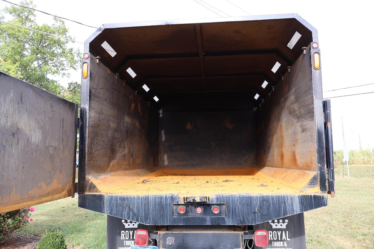 Used 2003 FREIGHTLINER FL70