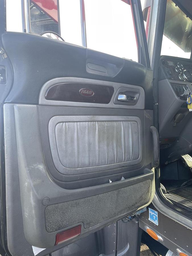 Used 2012 PETERBILT 389