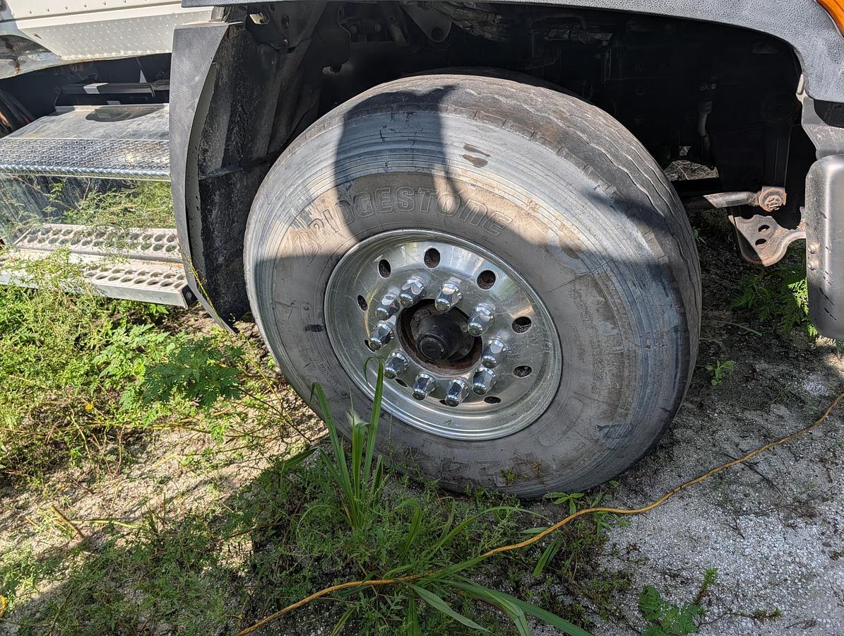 Used 2015 CATERPILLAR CT660 S