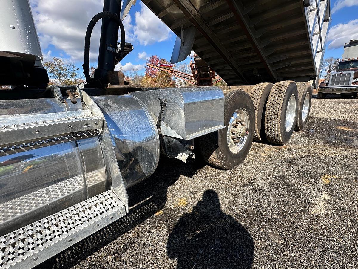 Used 2016 PETERBILT 365