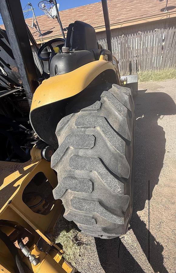 Used 2012 JOHN DEERE 110