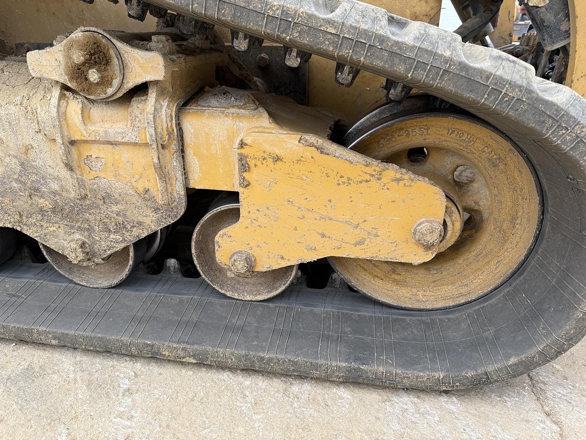 Used 2018 CATERPILLAR 299D2