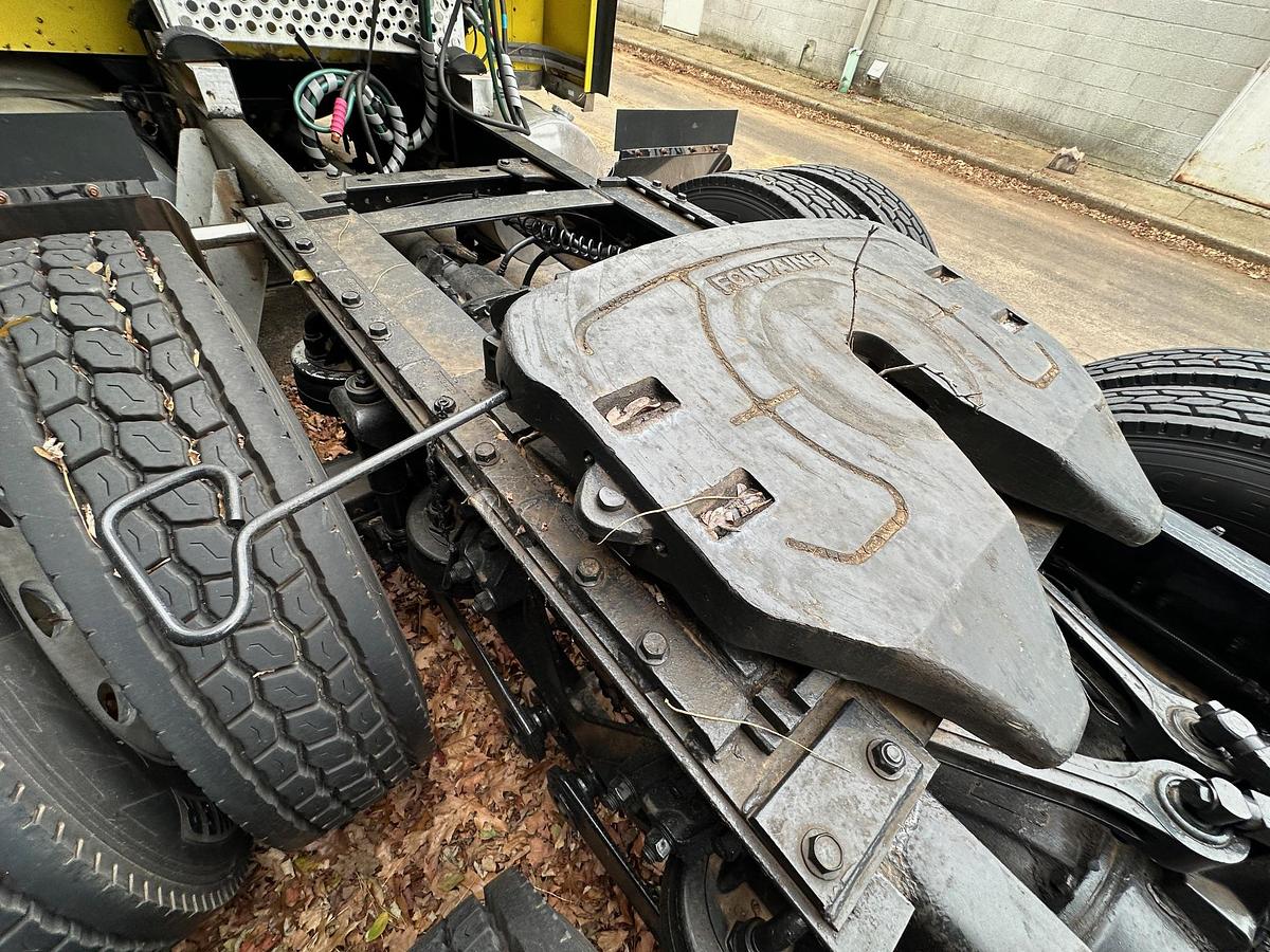 Used 2001 KENWORTH W900 AeroCab
