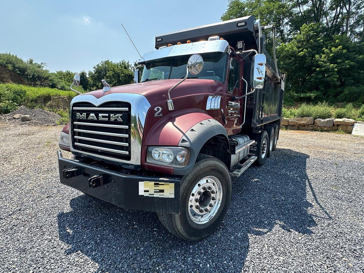 Used 2019 MACK Granite GR64F