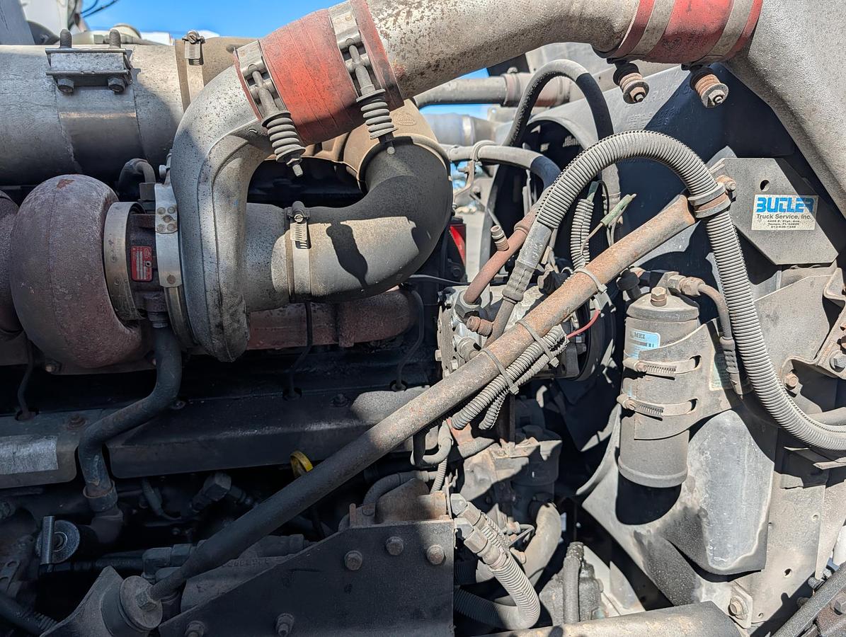 Used 2003 MACK RD688S