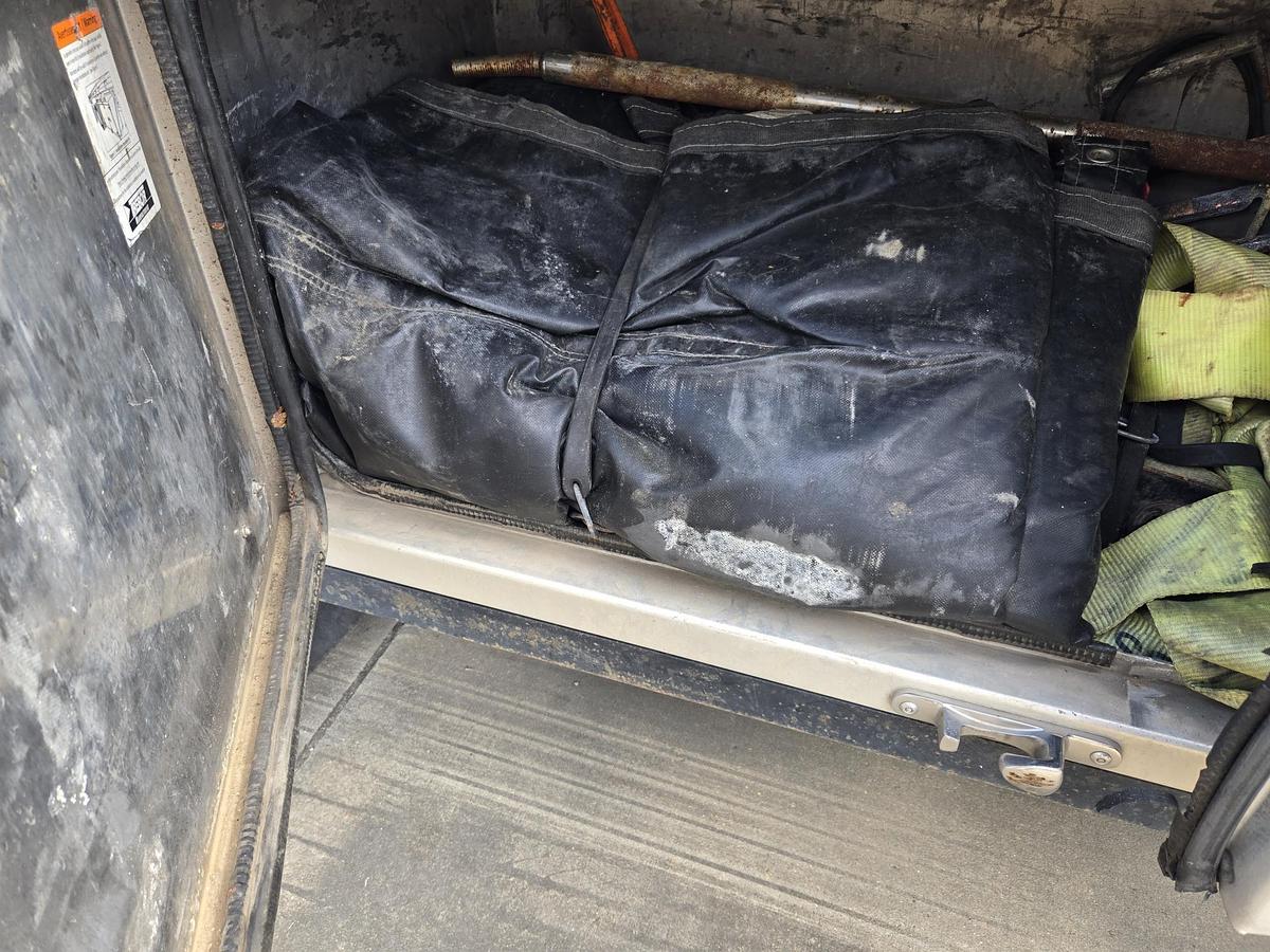 Used 2004 GREAT DANE 48 x 102