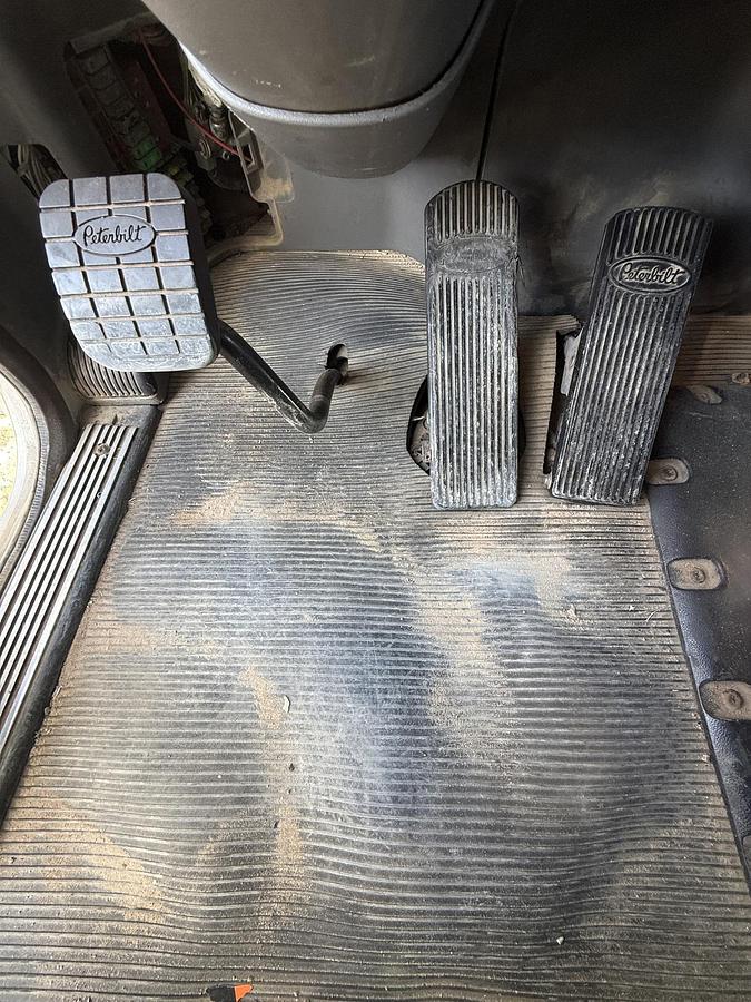Used 2013 PETERBILT 386