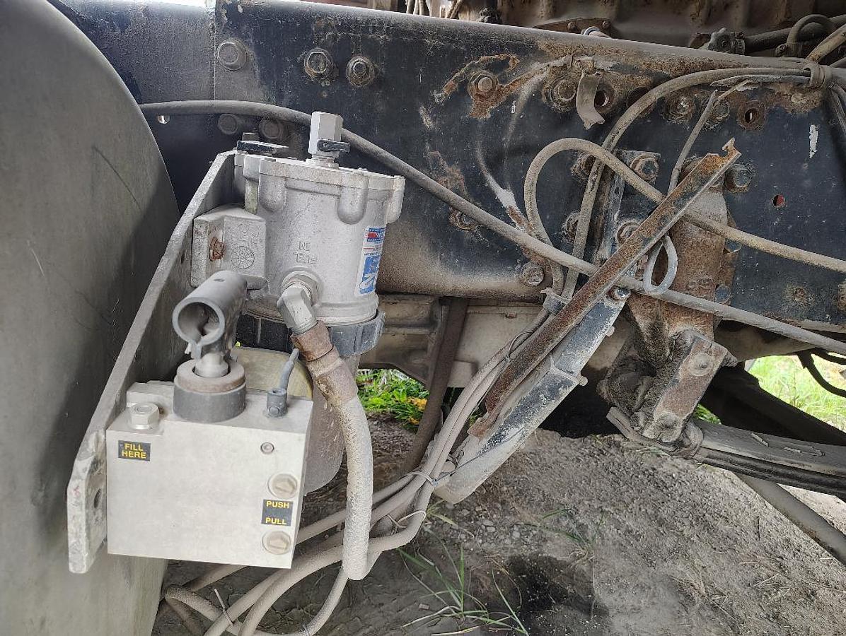 Used 1981 PETERBILT Cabover