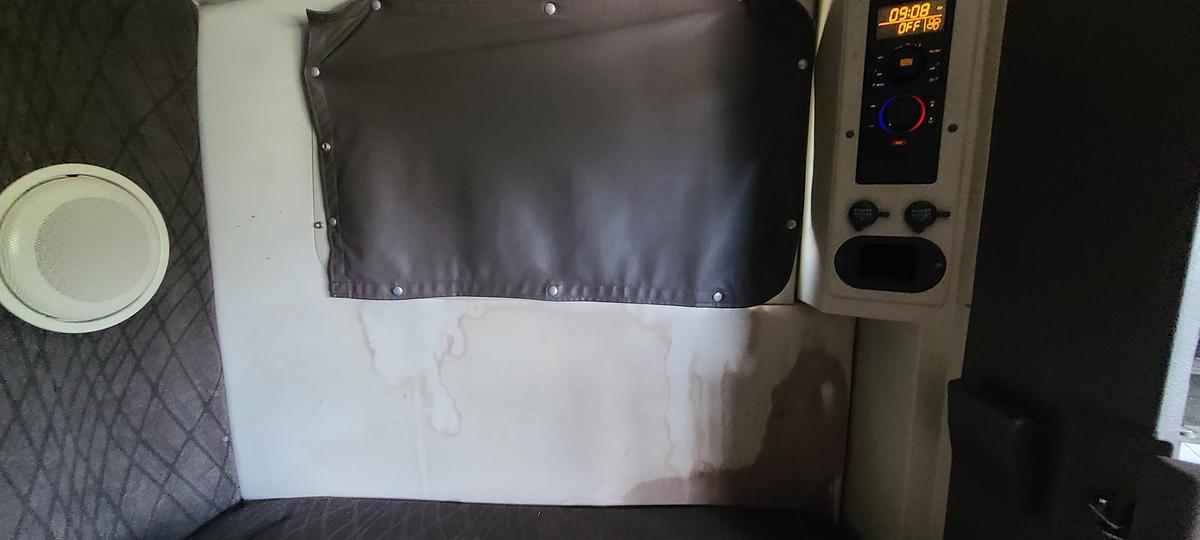 Used 2015 VOLVO VNL64T780