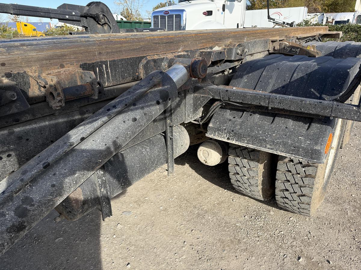 Used 2016 PETERBILT 348