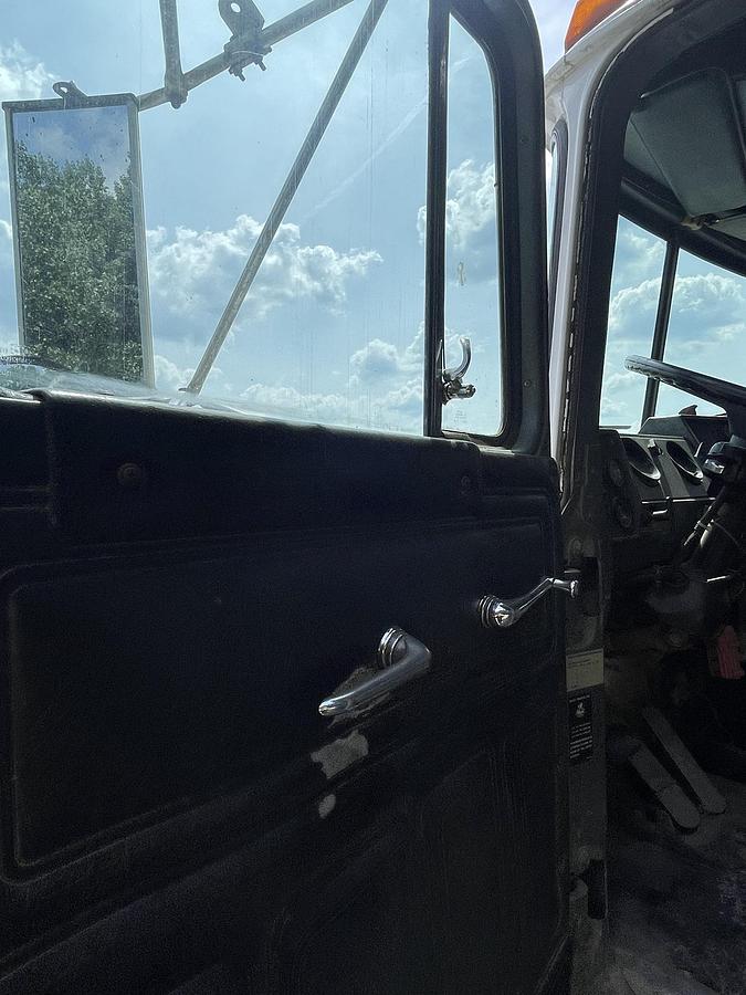 Used 1993 MACK RD 690S