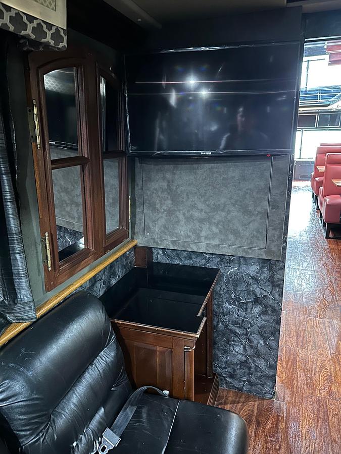 Used 1998 PREVOST XL 45' Executive Coach