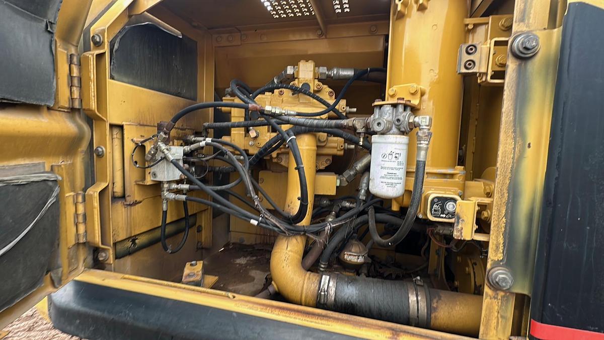 Used 1999 CATERPILLAR 320B L