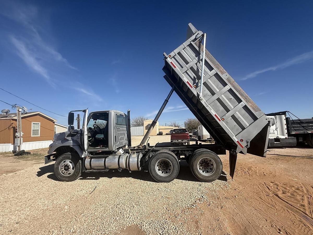 Used 2008 INTERNATIONAL 7400