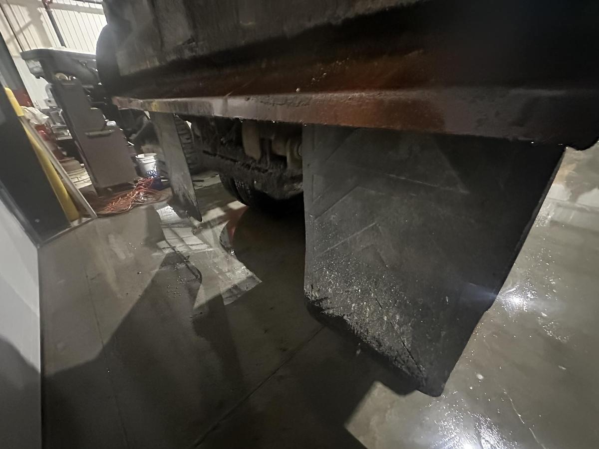 Used 2005 PETERBILT 335