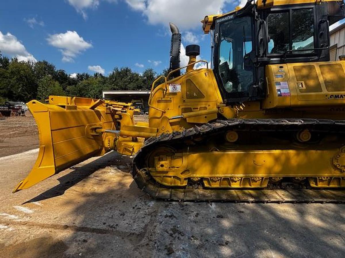Used 2022 KOMATSU D61PX-24