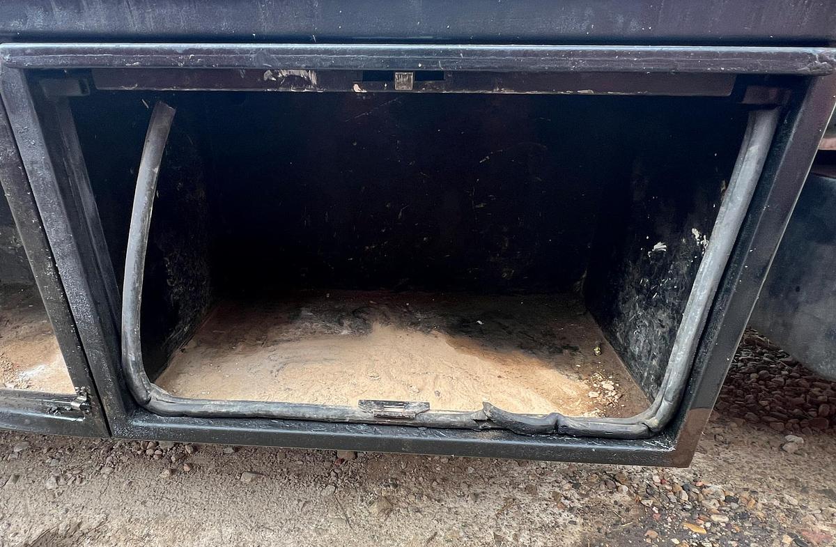 Used 2004 FORD F650 SD