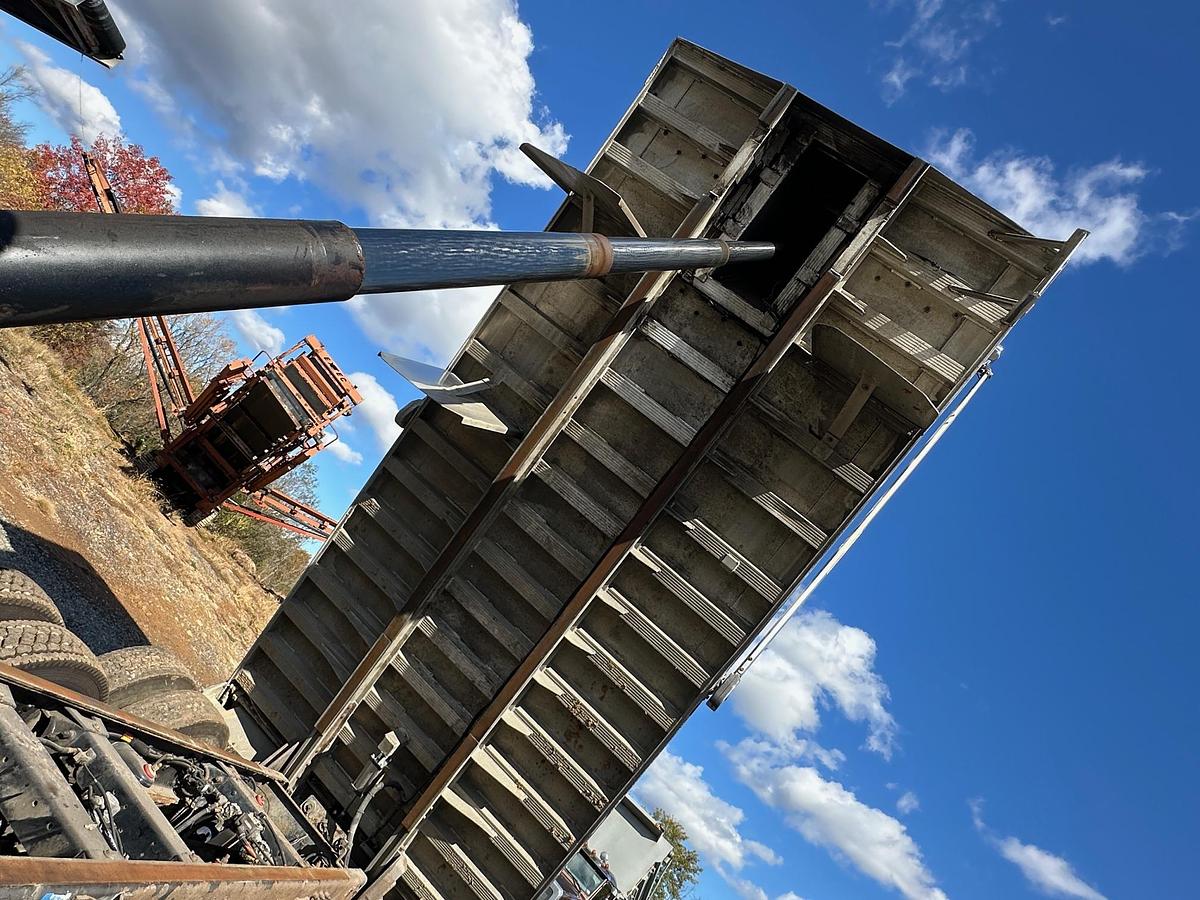 Used 2016 PETERBILT 365