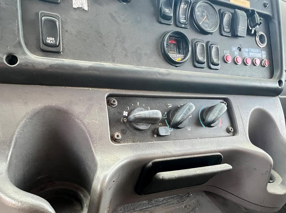 Used 2013 FREIGHTLINER 108SD Dump Truck