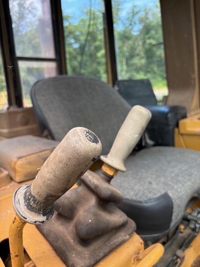 Used 1983 CATERPILLAR 963