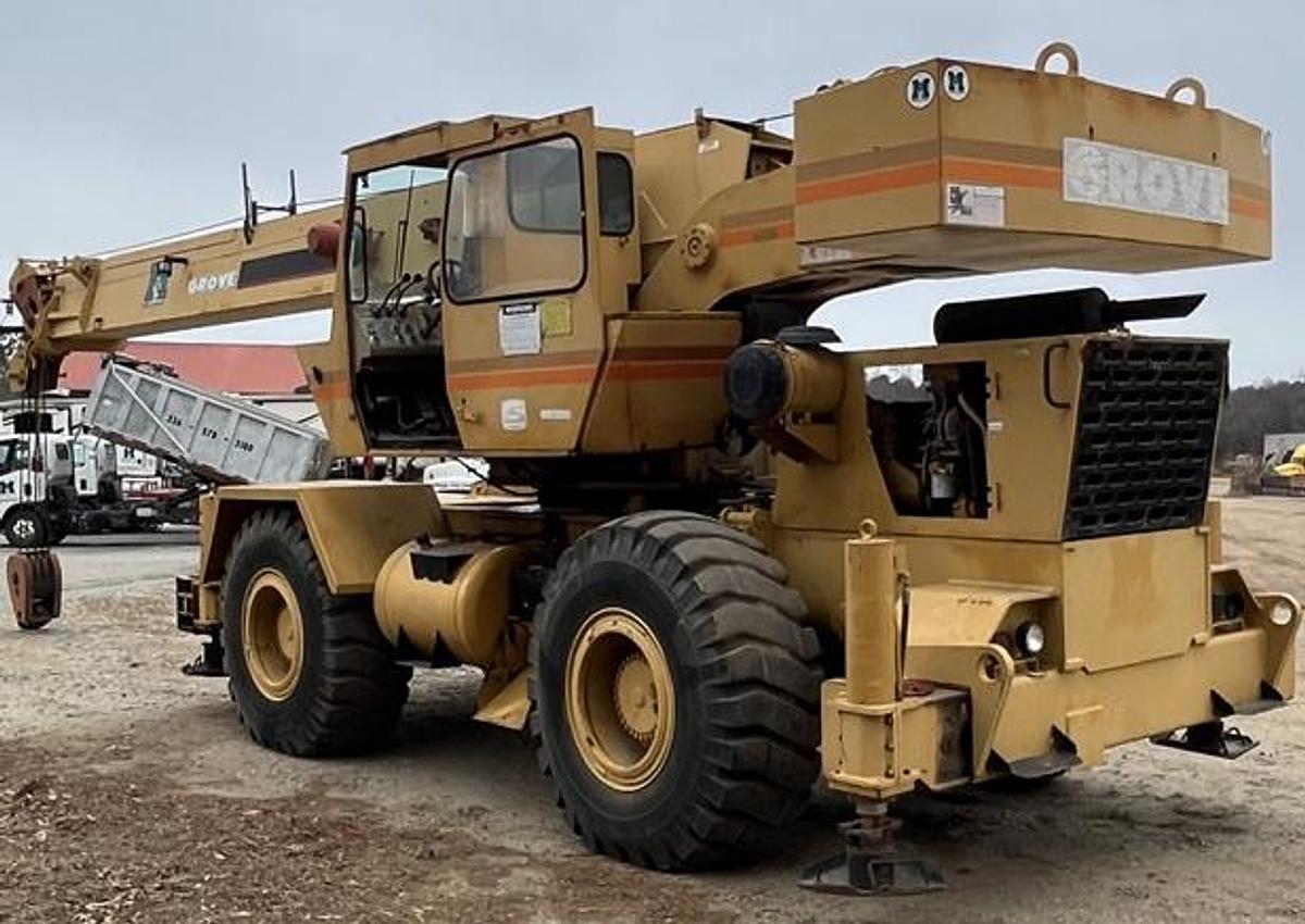 Used 1985 GROVE RT-522