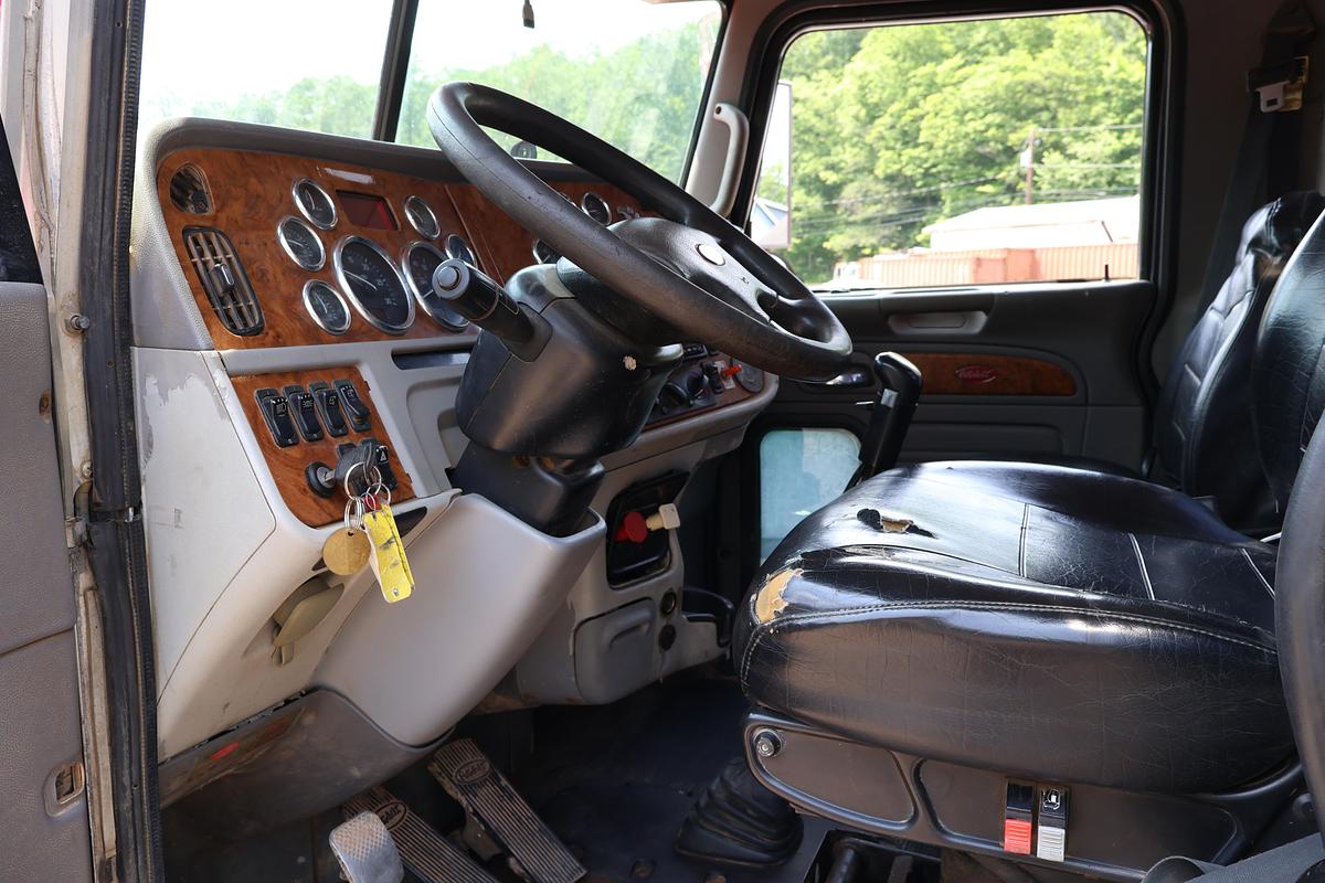 Used 2008 PETERBILT 388