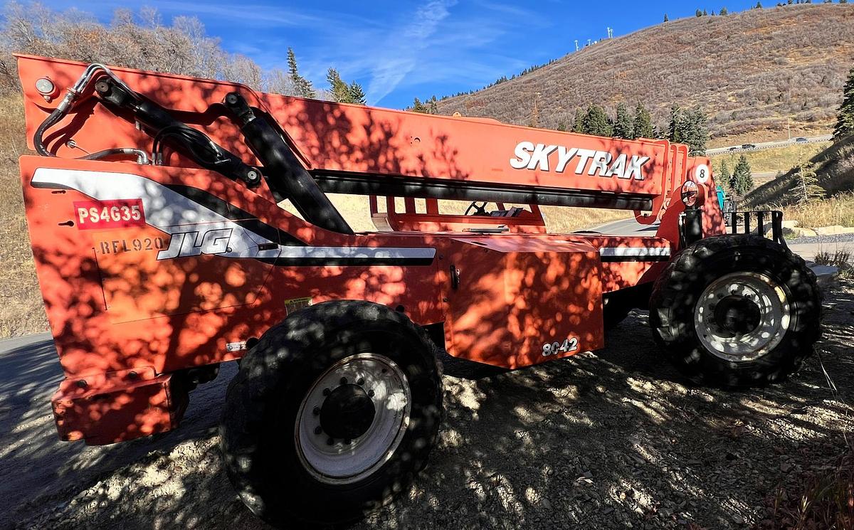 Used 2007 SKY TRAK 8042