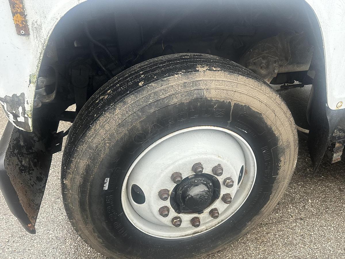 Used 1994 FORD L8000