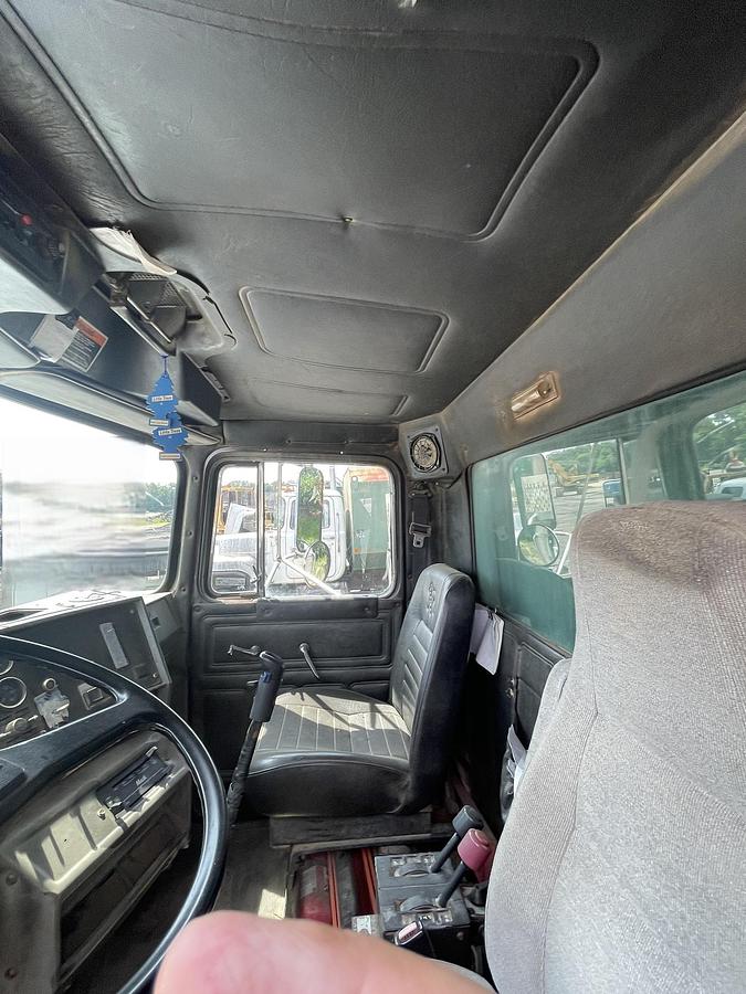 Used 1993 MACK RD 690S