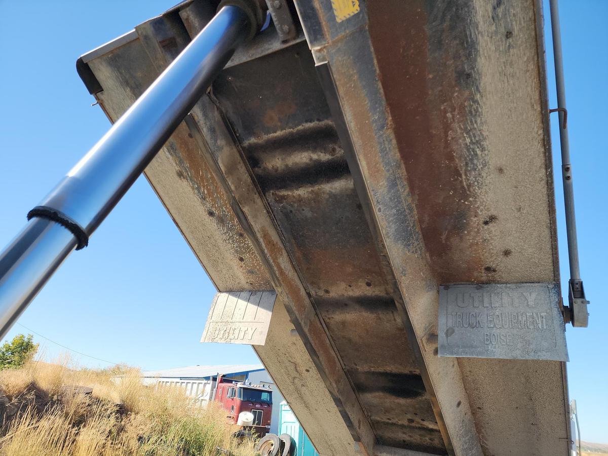 Used 1989 PETERBILT 377