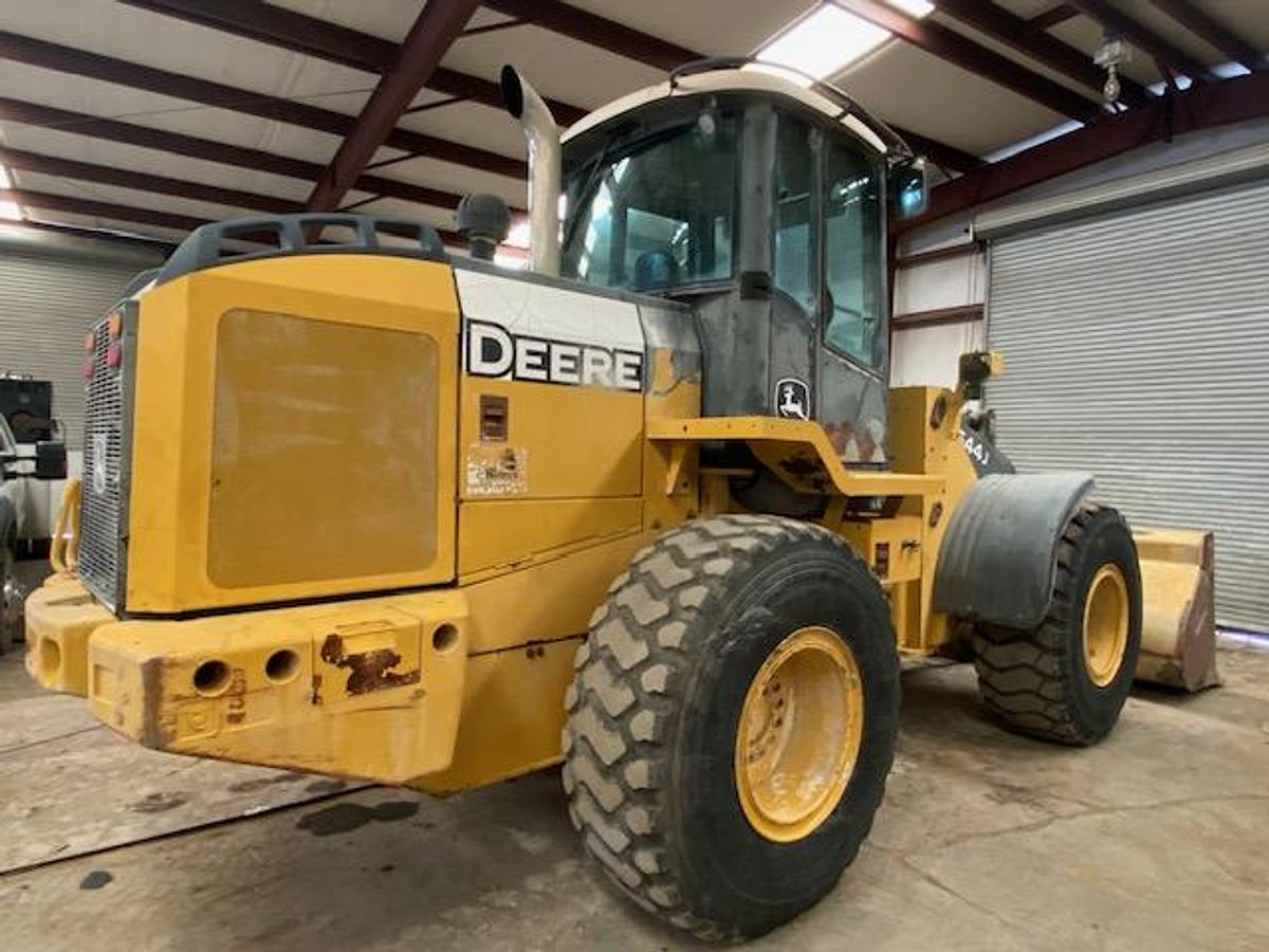 Used 2005 DEERE 544J