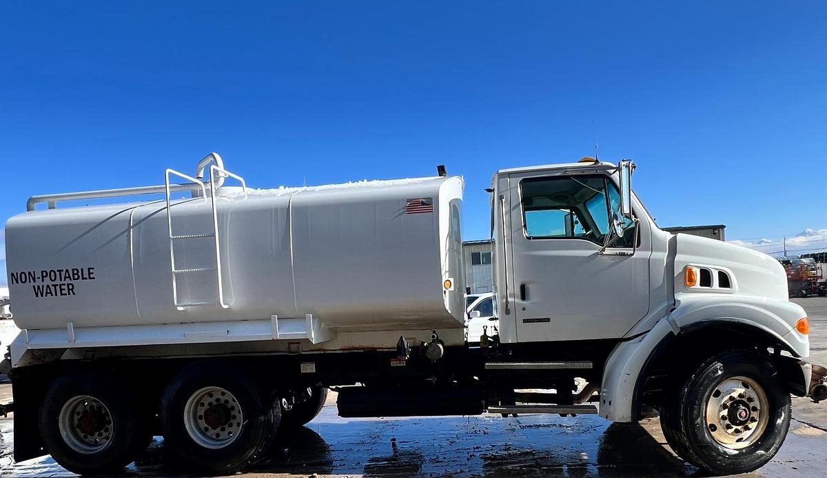 Used 2007 STERLING L7500 Water Truck