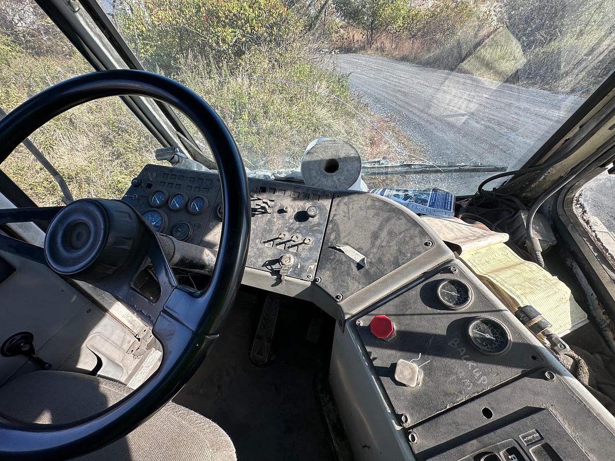 Used 2011 OTTAWA Yard Spotter