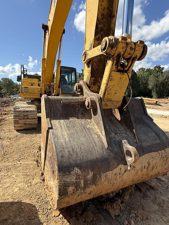 Used 2022 KOMATSU 490LC-11