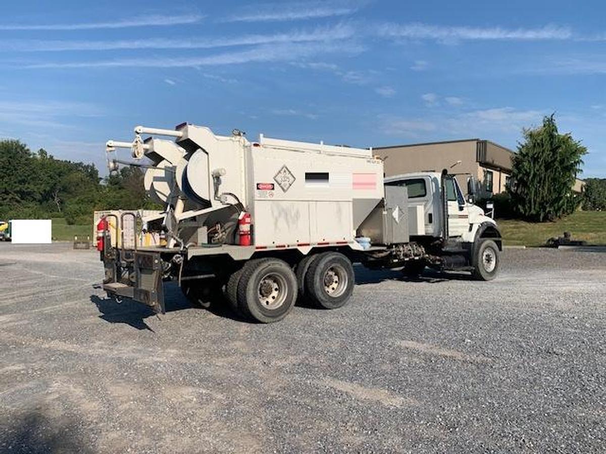 Used 2006 INTERNATIONAL 7600