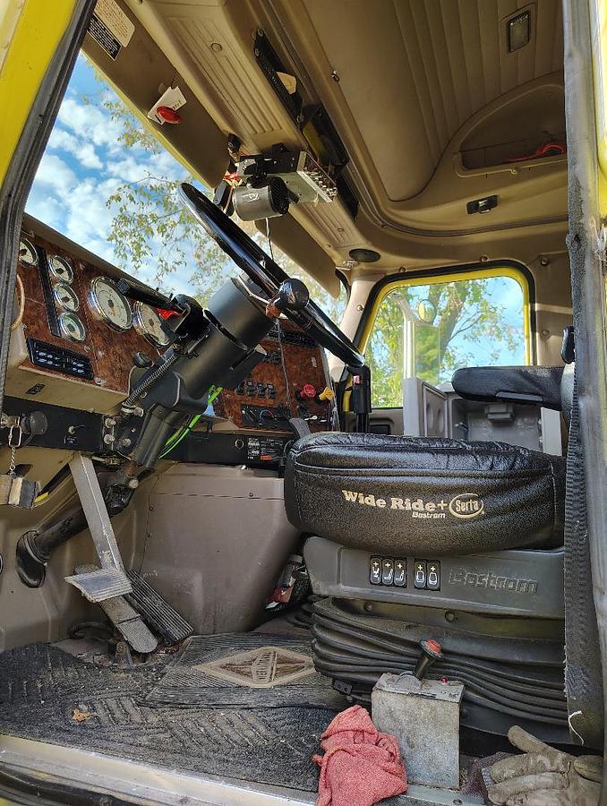 Used 2005 INTERNATIONAL 9900i