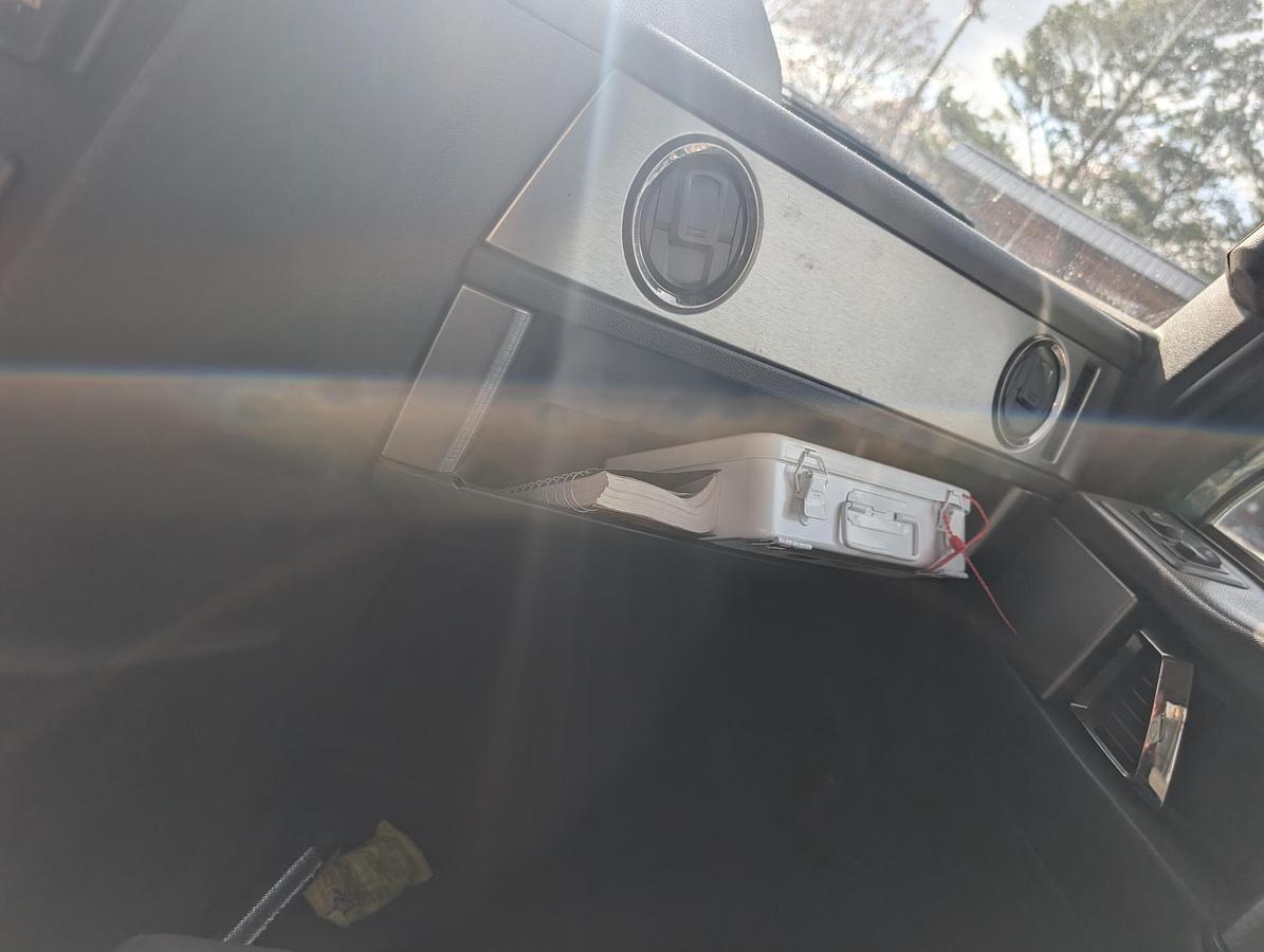 Used 2016 CATERPILLAR CT660S