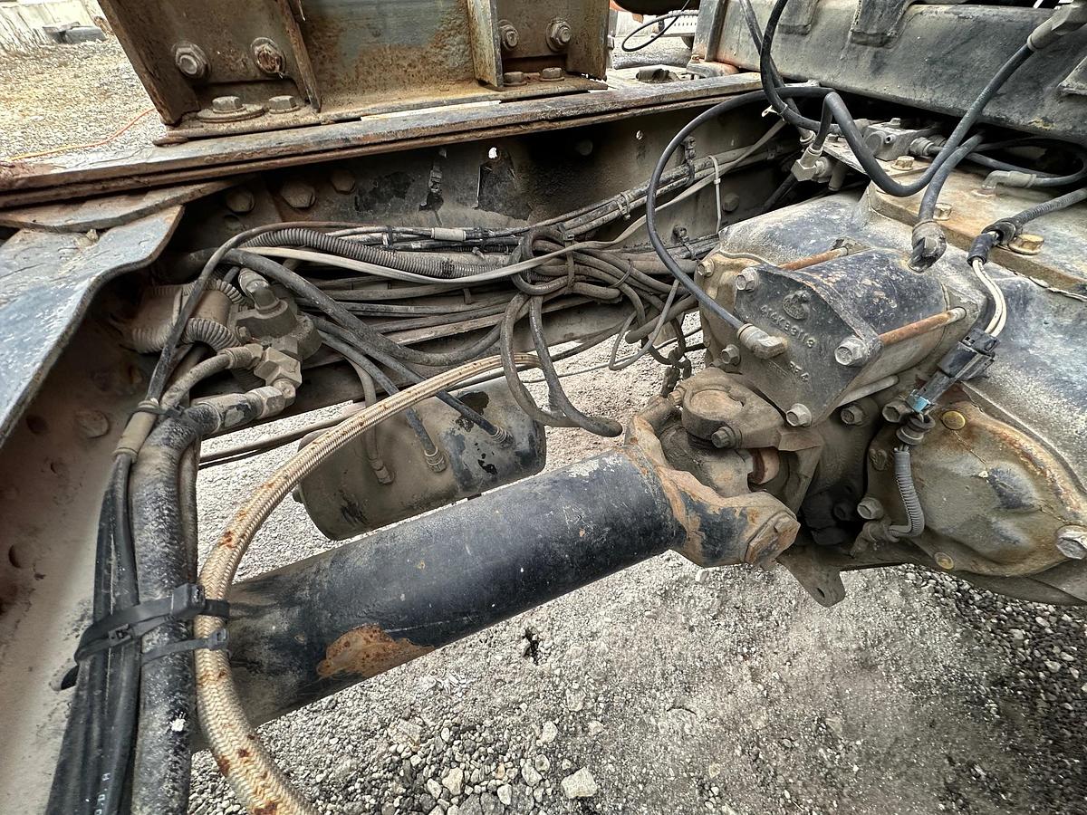 Used 2001 MACK DM690S